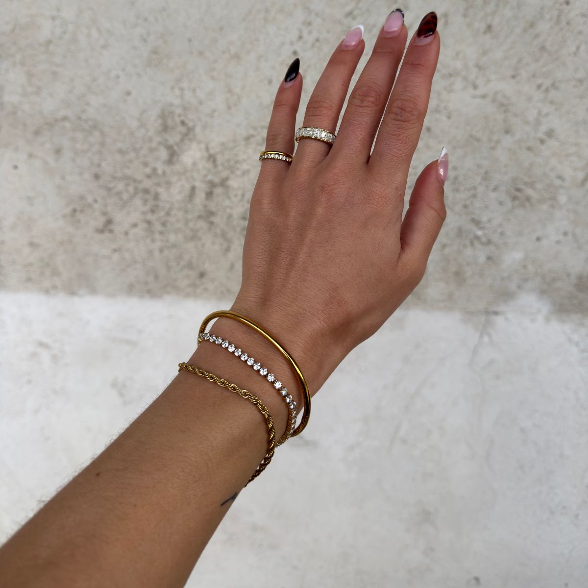 Oval Dome Bangle Lille 18K Guldbelagt