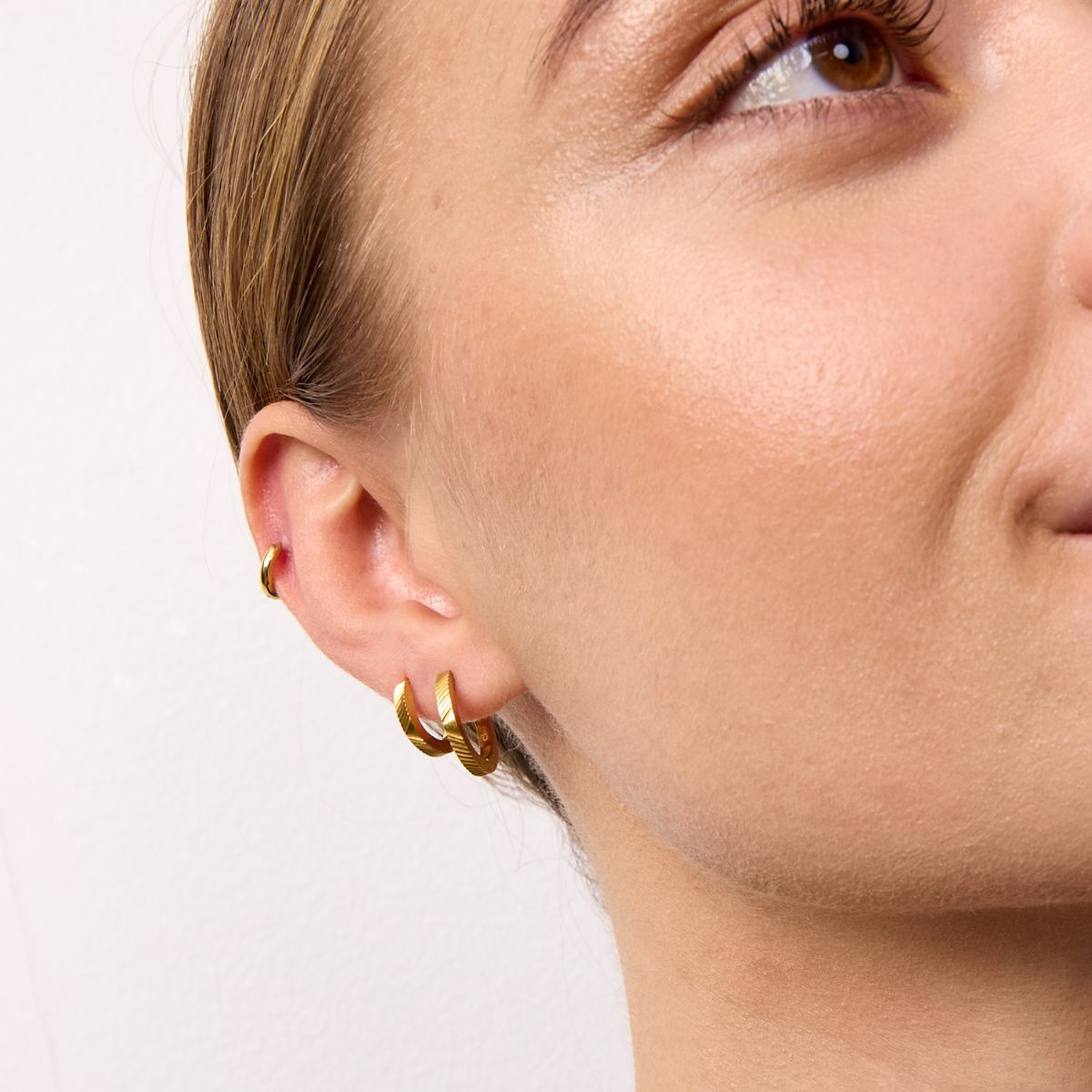 Sun Kiss Creoler 18K Guldbelagt 12mm Camilla Krøyer Jewellery