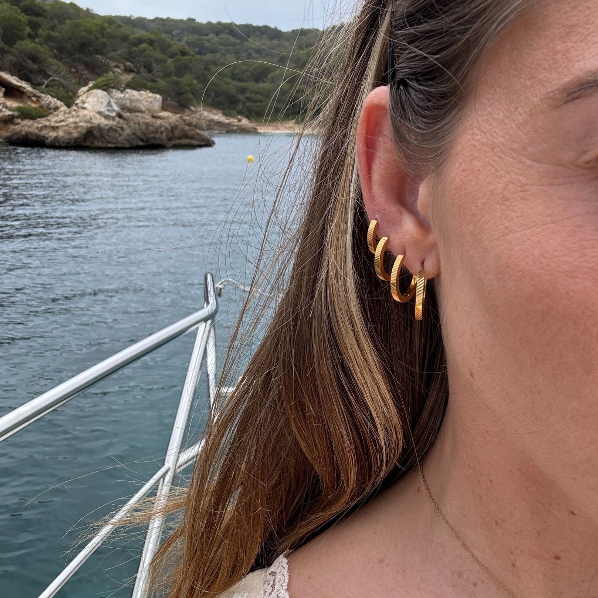 Sun Kiss Creoler 18K Guldbelagt 12mm Camilla Krøyer Jewellery