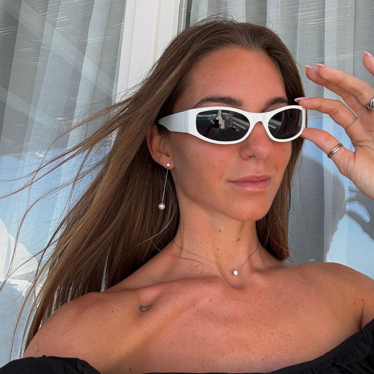 Floating Krystal Soelvfarvet Halskaede Camilla Kroeyer Jewellery