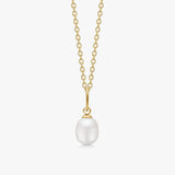perle-vedhaeng-18-guldbelagt-paa-classic-halskaede-camilla-kroeyer-jewellery