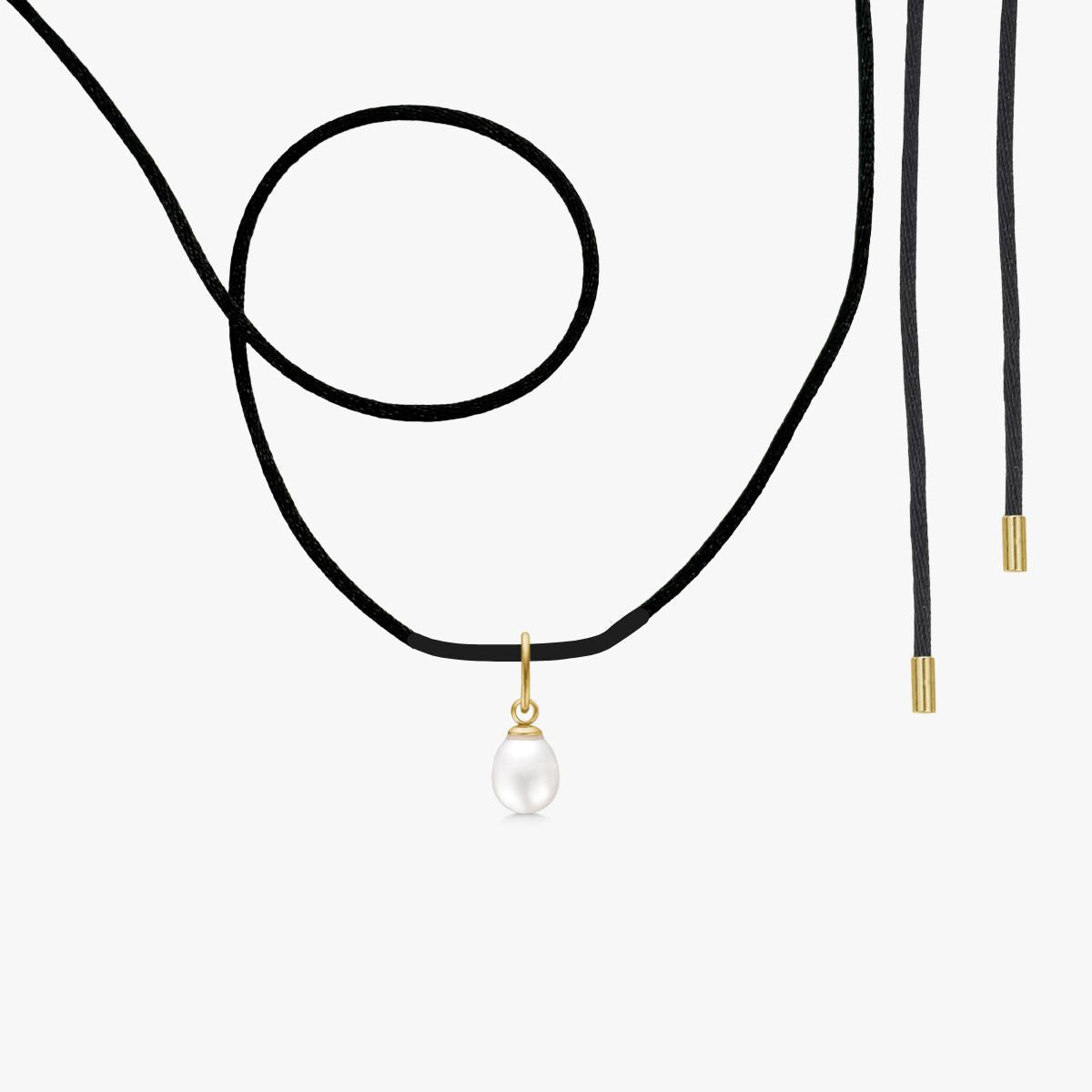 perle-vedhaeng-18k-guldbelagt-7-mm-paa-satin-snor-camilla-kroeyer-jewellery
